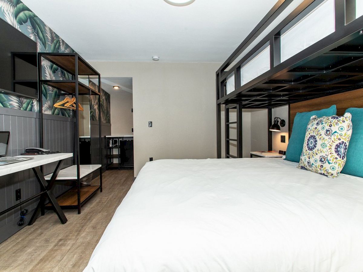 Family Suites Anaheim with Kids Bunk Beds Magnolia Tree Hotel Near