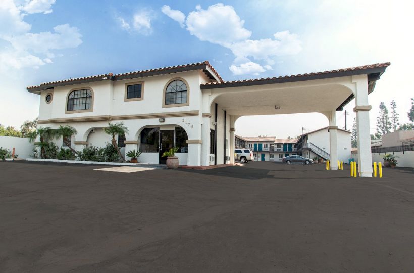 Magnolia Tree Hotel